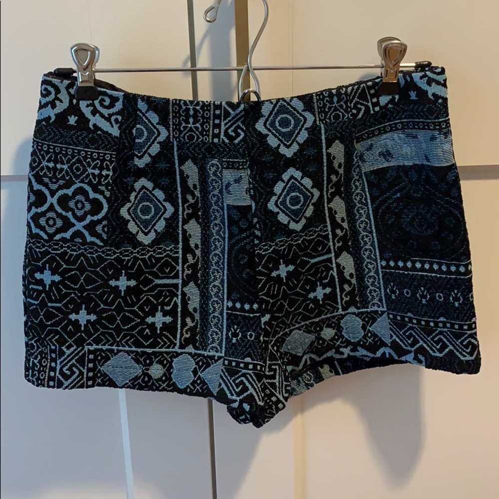 High-waisted Velvet Print Shorts